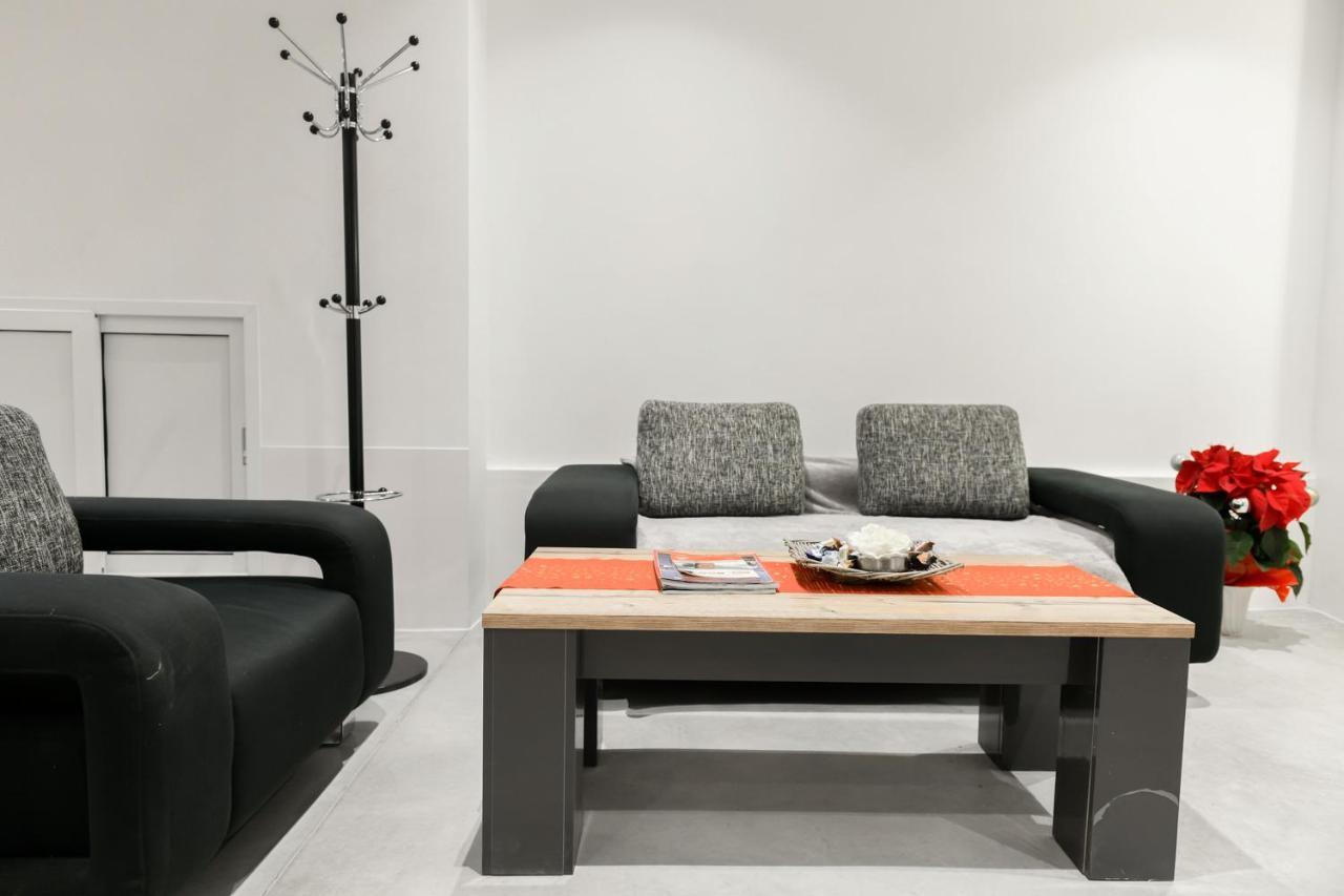 Privilege Suite Pieta Bagian luar foto