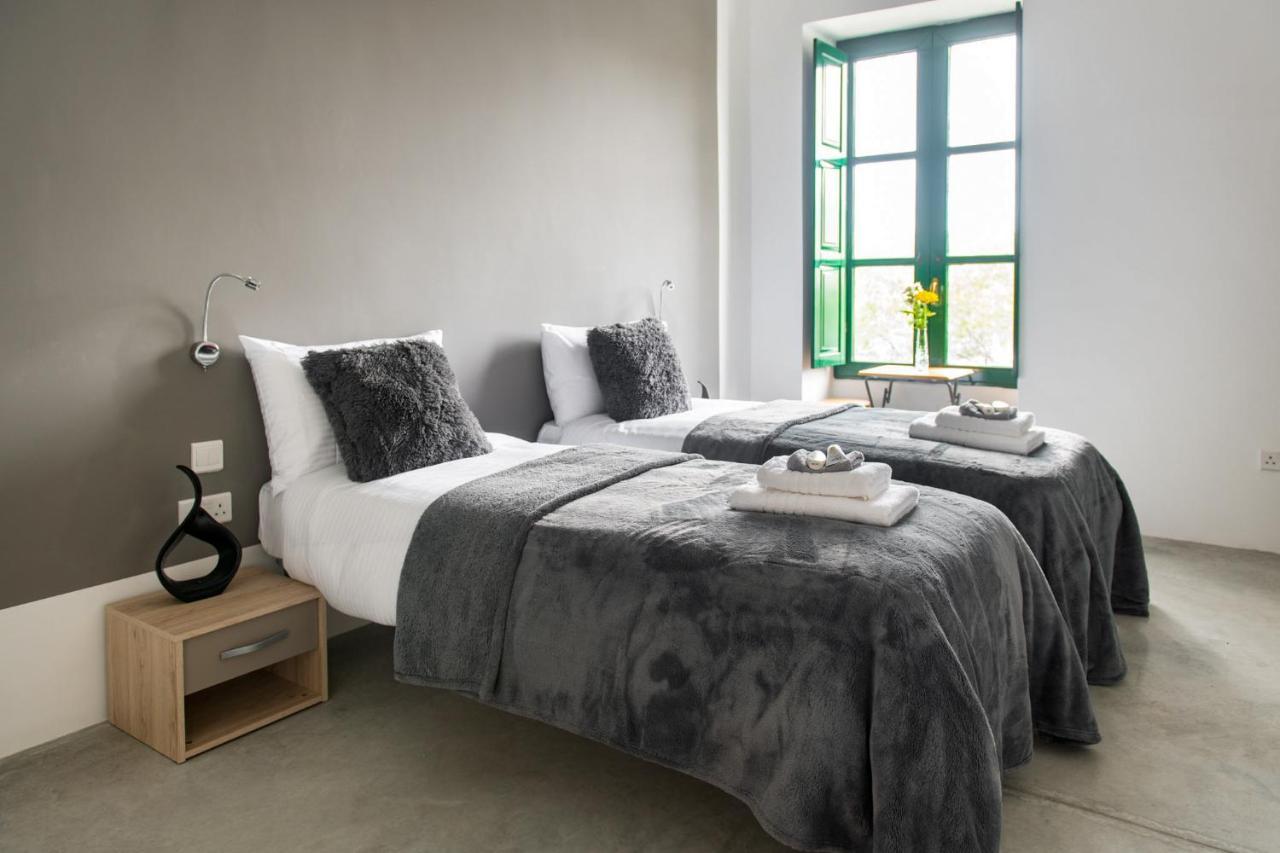 Privilege Suite Pieta Bagian luar foto