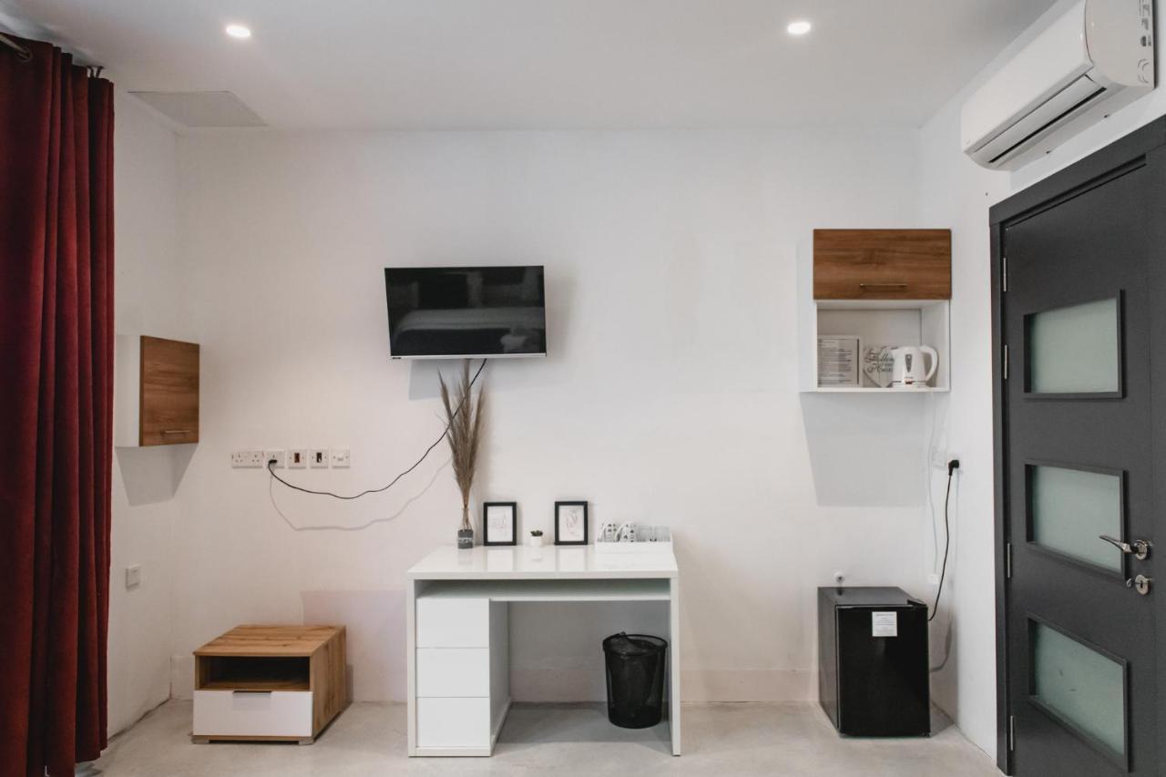 Privilege Suite Pieta Bagian luar foto